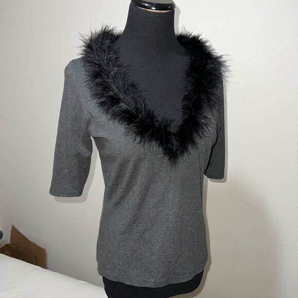 VTG USA 80s Black Feather V Neckline Gray Top Shirt Blouse Stretch 3/4 Sleeves - Picture 1 of 11